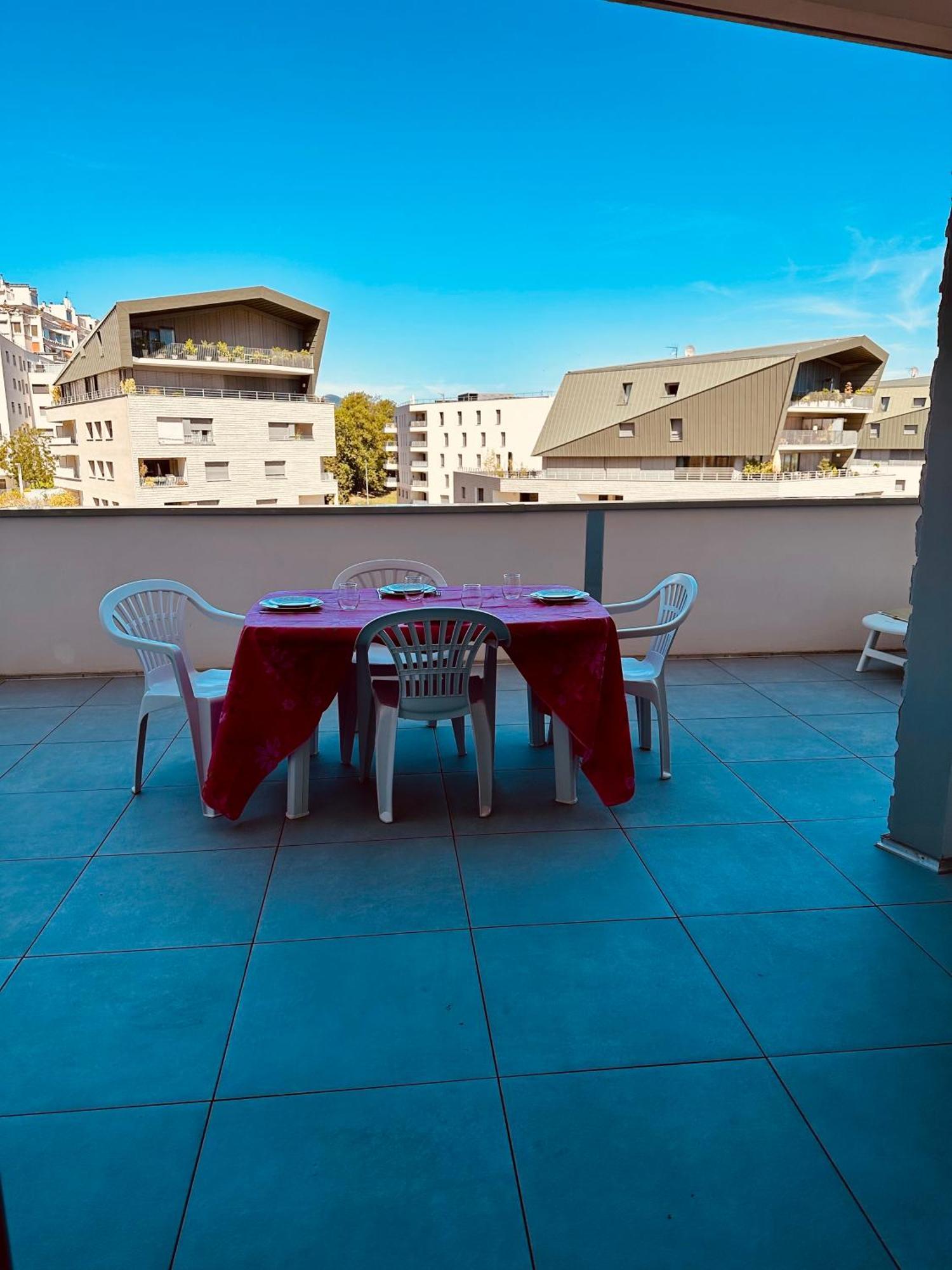 A La Belle Quatrieme Etoile Apartman Annecy Kültér fotó