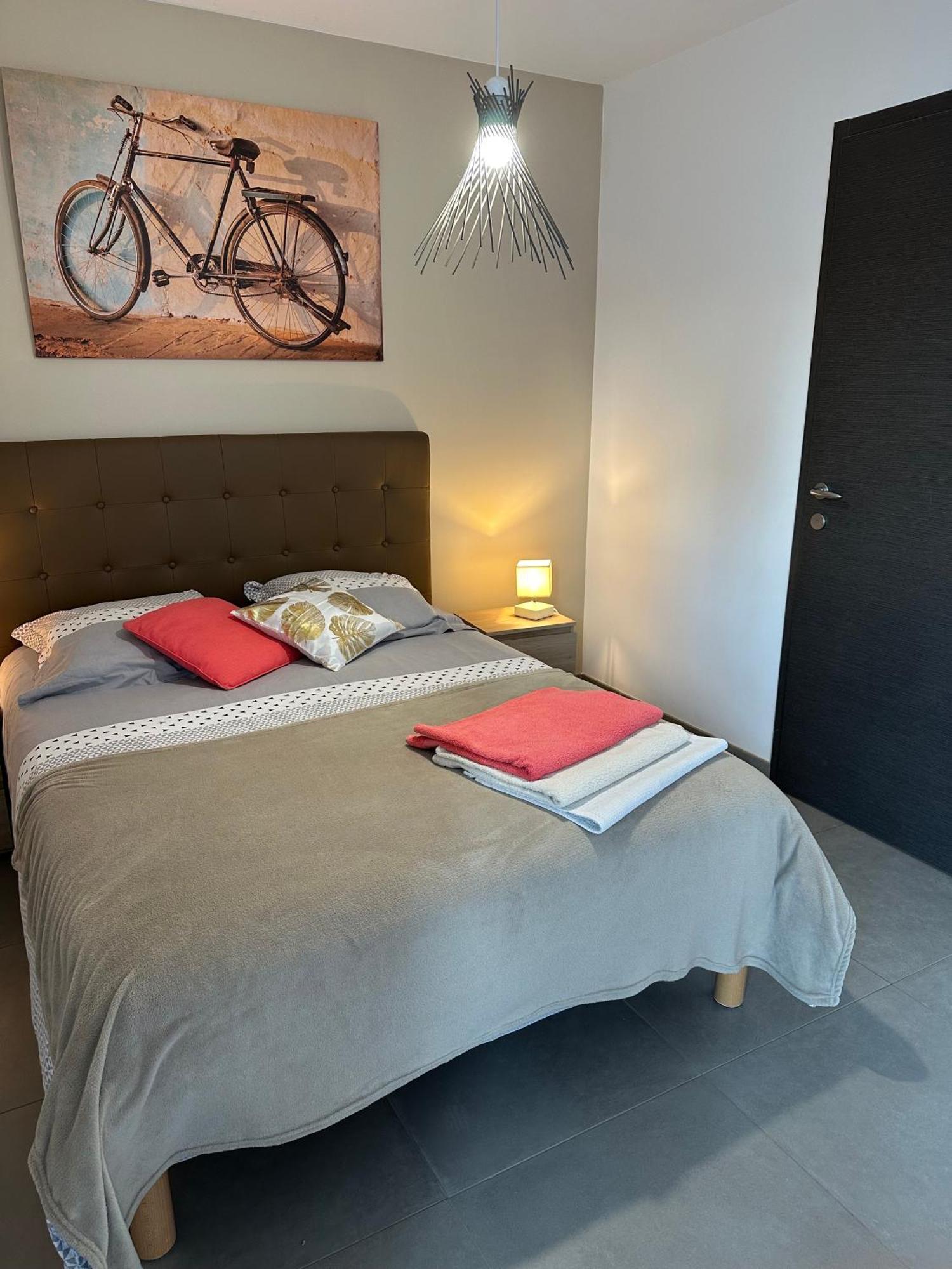A La Belle Quatrieme Etoile Apartman Annecy Kültér fotó